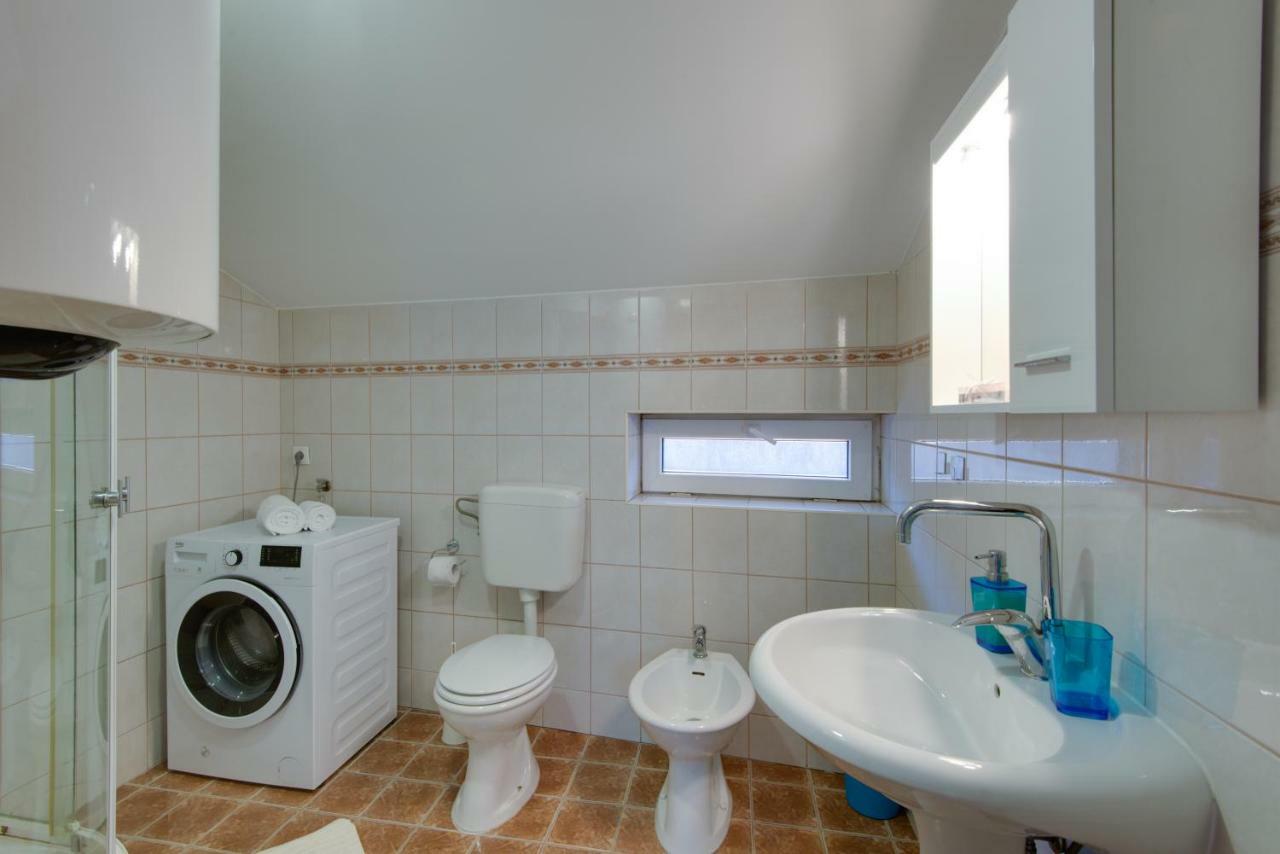 Apartmani Admiral Viskovo Ngoại thất bức ảnh